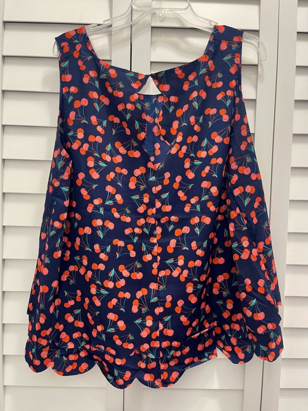 Maison  Jules Women’s Navy  and Cherry Print Scalloped Sleeveless Top